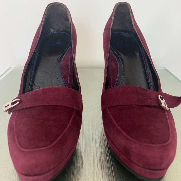 Michael Toshi Burgundy Suede with mini locks new never worn size 37.5 (7.5) - Picture 8 of 10